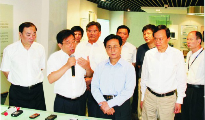 曾任中央书记处书记赵洪祝（时任浙江省委书记）；；；中央政治局委员黄坤明（时任杭州市委书记）